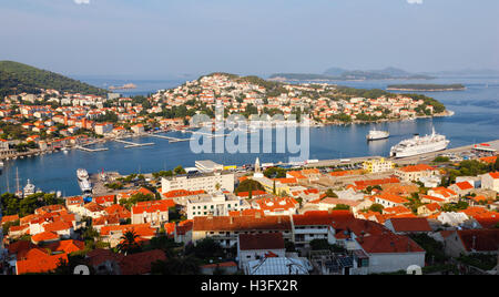 Panoramablick auf Hafen Gruz in Dubrovnik Stockfoto