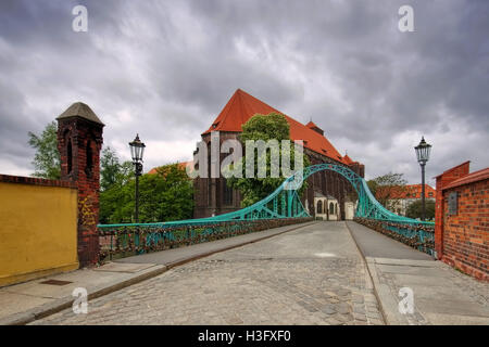 Breslau Sandkirche Und Dombrücke - Breslau St. Maria Church und Tumski Brücke Fluss Oder Stockfoto