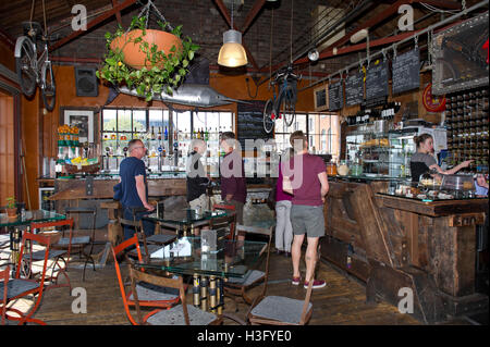 Schlamm Dock Cafe/Restaurant/Bar in der Habourside, Bristol, UK Stockfoto