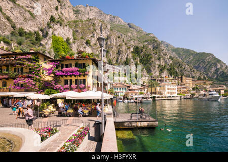 Limone Sul Garda, Italien - 29. Juni 2016: Limone Sul Garda ist eine Stadt in der Lombardei (Italien), am Ufer des Gardasees. Stockfoto