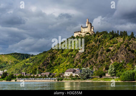 Die Marksburg Burg am Rhein angesehen von Braubach, Rheintal, Rheinland-Pfalz, Deutschland Stockfoto