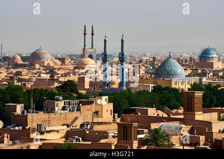 Iran, Yazd Provinz, Yazd, Freitag Moschee, Stadtbild, Badgirs oder Wind Türme Stockfoto