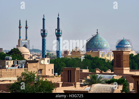 Iran, Yazd Provinz, Yazd, Freitag Moschee, Stadtbild, Badgirs oder Wind Türme Stockfoto