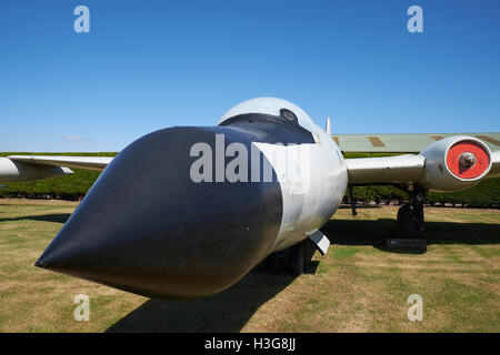 Ein English Electric Canberra T.19 Trainer Abfangjäger auf dem Display an der Newark Air Museum, Nottinghamshire, England. Stockfoto