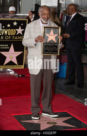 Los Angeles, USA. 7. Oktober 2016. Musik, die Exekutive Clarence Avant ist geehrt einen Stern auf dem Hollywood Walk of Fame in Hollywood, Kalifornien, USA, 7. Oktober 2016. Bildnachweis: Luo Xian/Xinhua/Alamy Live-Nachrichten Stockfoto