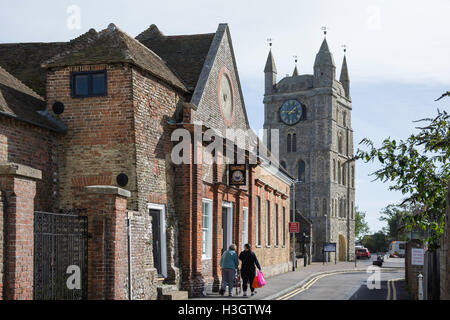 Kirche St. Nicholas Kirche schließen, New Romney, Kent, England, Vereinigtes Königreich Stockfoto