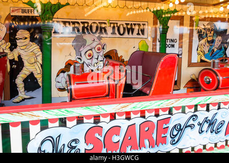 Ghost Zugfahrt auf Carters Steam Fair, The Green, Englefield Green, Surrey, England, Vereinigtes Königreich Stockfoto