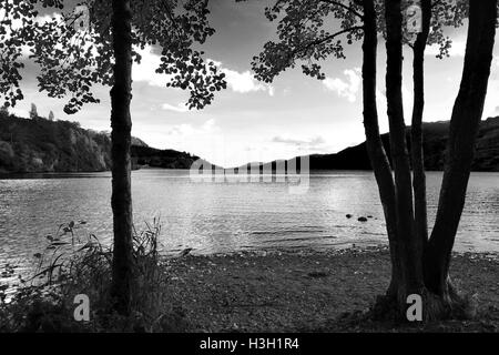 Loch Ness Ufer in Fort Augustus in Schottisches Hochland Stockfoto