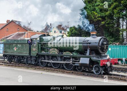 GWR Hall Klasse 4-6-0 4936 in Minehead, West Somerset Railway während der Herbst-Gala 7. Oktober 2016 Stockfoto