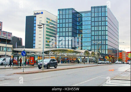 STOCKHOLM, Schweden - 17. Oktober 2013: Radisson SAS Royal Viking Stockholm und Central Station in Stockholm, Schweden Stockfoto