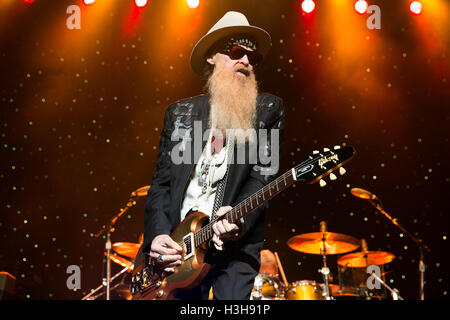 Billy Gibbons von ZZ Top Perfom im Warfield Theater am 2. Oktober 2016 in San Francisco, Kalifornien. Stockfoto