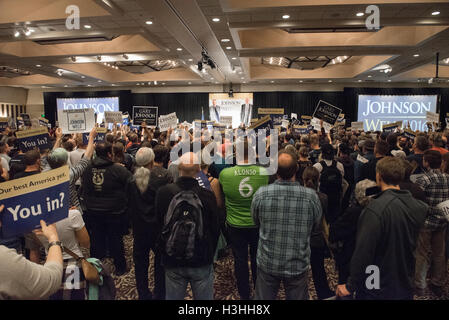 Vorsitzender der Libertarian Party Nicholas Sarwark spricht bei der Präsidenten Johnson/Schweißnaht-Rallye am 17. September 2016 in Seattle, WA Stockfoto