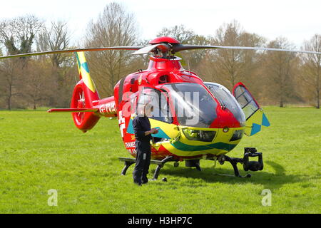 Thames Valley und Chilterns Air Ambulance Vertrauen. Eurocopter EC135 G-TVAL Stockfoto