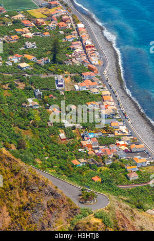 atemberaubenden Blick von der Klippe auf Madalena Do Mar, Madeira, Portugal Stockfoto