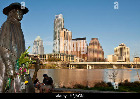 Stevie Ray Vaughn Statue auf Lady Bird Lake ehemals Town Lake, Austin, Texas USA Stockfoto