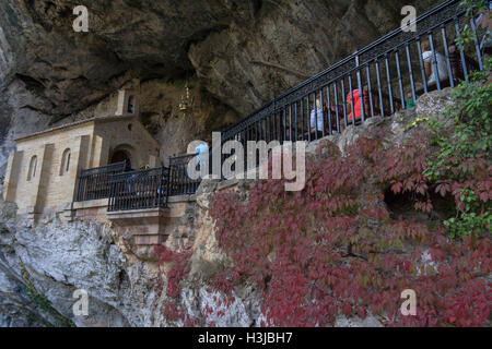 Santa Cueva de Covadonga, Asturien, Spanien Stockfoto