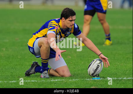 Parma, Italien. 8. Oktober 2016. Carlo Canna Fly-Hälfte von Zebre Parma im schottischen Glasgow Warriors-Team schlagen die Zebras Parma für 33 bis 28 in Rugby-Spiel gültig für Guinness PRO12. © Massimo Morelli/Pacific Press/Alamy Live-Nachrichten Stockfoto