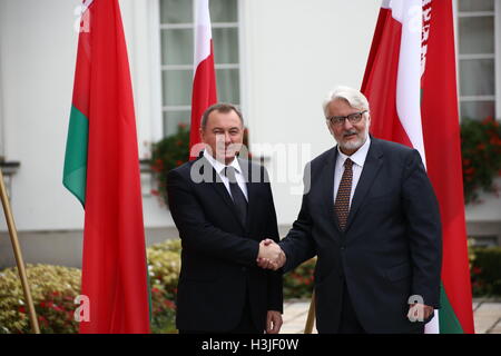 Warschau, Polen. 10. Oktober 2016. Belarussischen Minister für auswärtige Angelegenheiten (L) Vladimir Makei kam zum offiziellen Besuch in polnischer Minister für auswärtige Angelegenheiten Witold Chefs. Bildnachweis: Jakob Ratz/Pacific Press/Alamy Live-Nachrichten Stockfoto