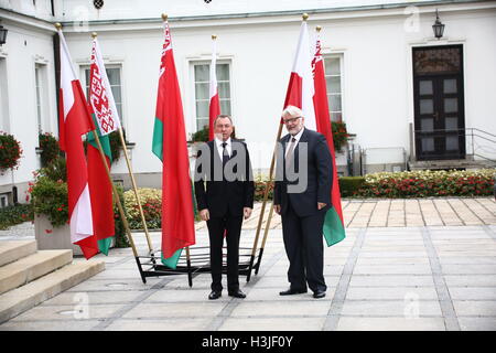 Warschau, Polen. 10. Oktober 2016. Belarussischen Minister für auswärtige Angelegenheiten (L) Vladimir Makei kam zum offiziellen Besuch in polnischer Minister für auswärtige Angelegenheiten Witold Chefs. Bildnachweis: Jakob Ratz/Pacific Press/Alamy Live-Nachrichten Stockfoto