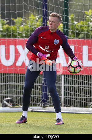 England-Torwart Jordan Pickford während einer Trainingseinheit am Trainingsgelände Enfield, London. Stockfoto