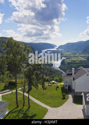 Panoramablick auf den Fluss Kvina und dem Feda Fjord in Vest-Agder Grafschaft Norwegen vom Hotel Utsikten (Aussichtspunkt) Stockfoto