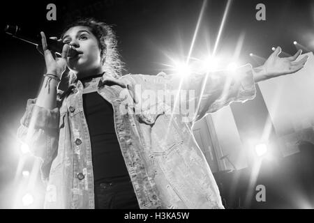 Detroit, Michigan, USA. 6. Oktober 2016. ALESSIA CARA durchführen auf Tournee Besserwisser an The Fillmore in Detroit, MI am 6. Oktober 2016 © Marc Nader/ZUMA Draht/Alamy Live News Stockfoto