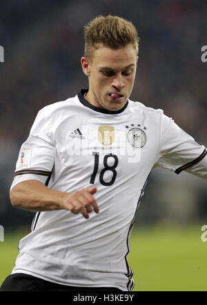 Volksparkstadion, Hamburg, Deutschland. 8. Oktober 2016. WM-Qualifikation. Deutschland gegen Tschechien. Joshua Kimmich in Aktion © Action Plus Sport/Alamy Live News Stockfoto