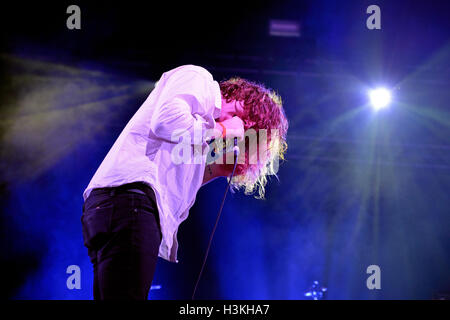 BILBAO, Spanien - NOV 01: The Orwells (Band) live-Musik-Show in Bime Festival am 1. November 2014 in Bilbao, Spanien. Stockfoto