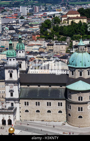 Fassade Salzburger Dom Blick von der Festung Hohensalzburg Stockfoto