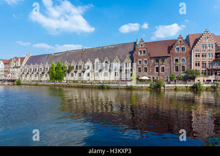 Gebäude entlang des Flusses Leie in der Stadt von Gent, Belgien Stockfoto