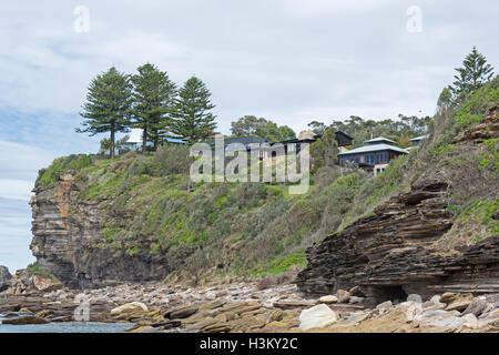 Private Häuser mit Blick auf Sydneys Avalon Beach Australien. Stockfoto