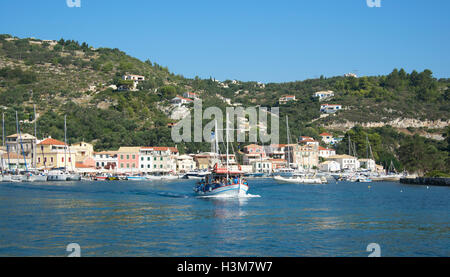 Gaios Hafen Paxos Ionische Inseln Griechenland verlassen der Fähre Stockfoto