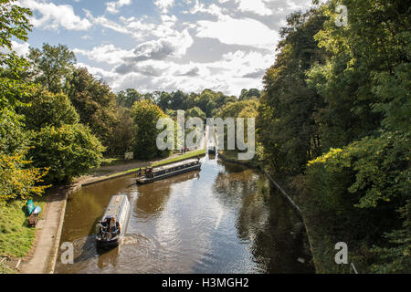 Narrowboat Chirk Aquädukt am Llangollen Kanal überqueren der England-Wales Grenzübertritt Stockfoto