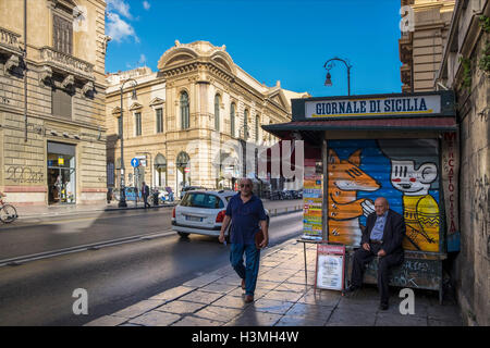 Italien, Sizilien, Palermo, Via Roma Stockfoto