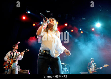 BARCELONA - 28 FEB: Amaia Montero (Künstler) Konzert in Barts Stadium am 28. Februar 2015 in Barcelona, Spanien. Stockfoto