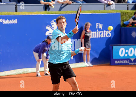 BARCELONA - 20 APR: Pablo Carreno Busta (spanischer Tennisspieler) spielt bei den ATP Barcelona Open. Stockfoto