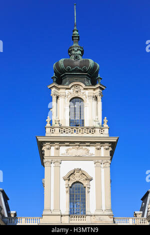 Turm und Glockenturm des Palais Festetics (1745) in Keszthely, Ungarn Stockfoto