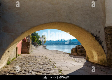 Schaibling Tower, befindet sich am Ufer des Flusses Inn in Passau. Stockfoto