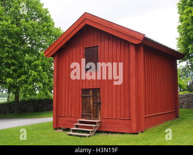 Eine alte schwedische Lager. Rot lackiert. Stockfoto