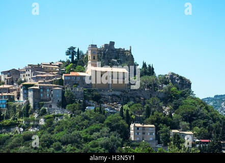 Im 12. Jahrhundert befestigte Dorf Eze hoch in den Alpes-Maritimes Regionon Cote d ' Azur in Süd-Ost-Frankreich. Stockfoto