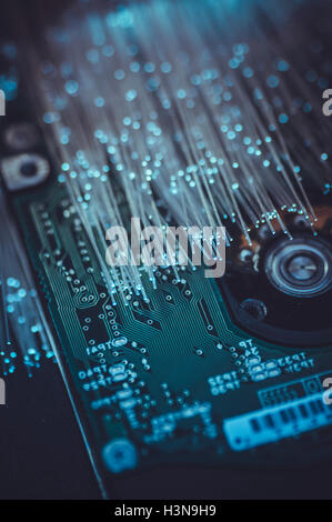 Motherboard, Platte von Chips mit Fiber optic Lichter Stockfoto