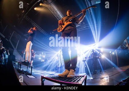 Mailand, Italien. 10. Oktober 2016. Die britische Rockband DON BROCO tritt bei Magazzini Generali Credit: Rodolfo weitertransferiert/Alamy Live News Stockfoto