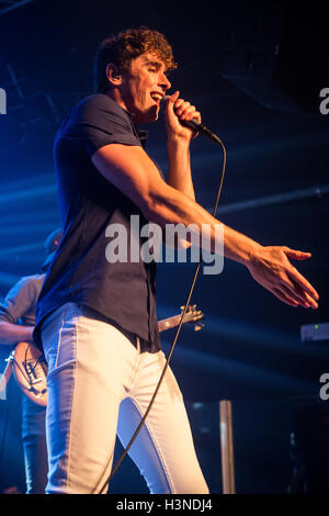 Mailand, Italien. 10. Oktober 2016. Die britische Rockband DON BROCO tritt bei Magazzini Generali Credit: Rodolfo weitertransferiert/Alamy Live News Stockfoto