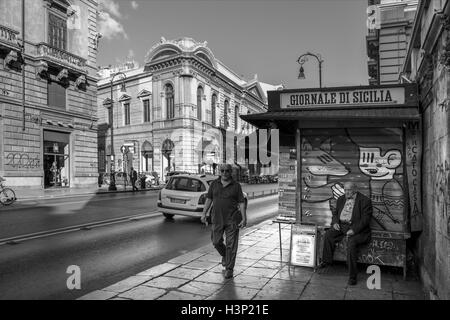 Italien, Sizilien, Palermo, Via Roma Stockfoto