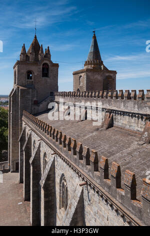Blick vom Dach der Kathedrale von Evora Stockfoto