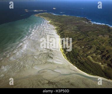 Walker Insel nördlich von Robbins Insel aus der Luft, Blick nach Norden auf die petrel Islands. Stockfoto