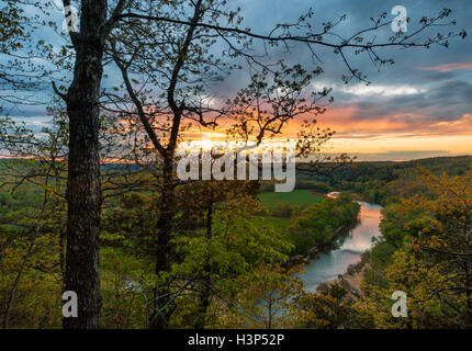 Buffalo National River, Arkansas: Sonnenuntergang Wolken über den Buffalo River in der Nähe von Tyler Bend Stockfoto