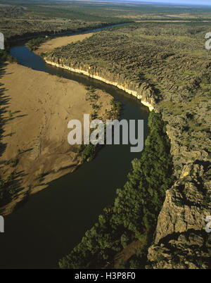 Fitzroy River schneiden durch alte Kalkstein Korallenriff Stockfoto