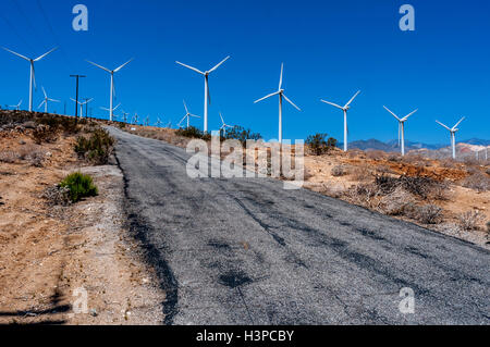 Windpark in der Nähe von Indio und Coachella in Kalifornien Stockfoto