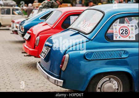 Tarnopol, Ukraine - 9. Oktober 2016: Reihe von Retro-Oldtimer Stockfoto